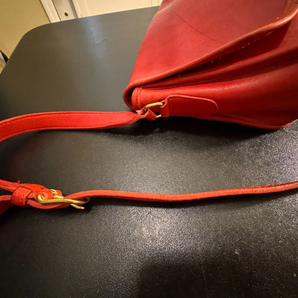 Coach vintage red crossbody bag 3846